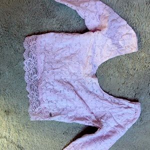 3/4 sleeve ghilly hicks lace crop